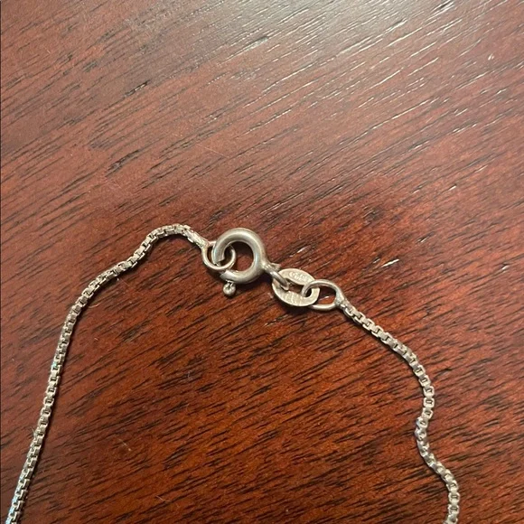 Elegant Silver Abalone Pendant Necklace - Picture 7 of 7